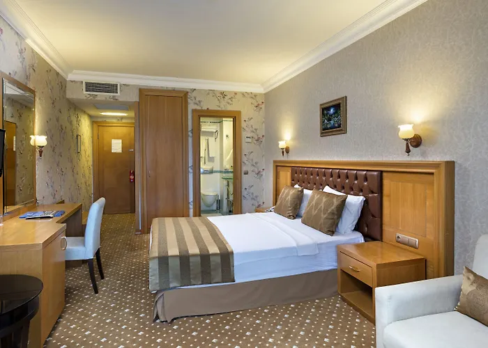 Oersmaris Boutique מלון 4*