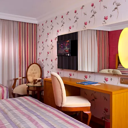ホテル Oersmaris Boutique 4*