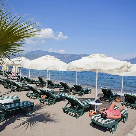 فندق Oersmaris Boutique 4*